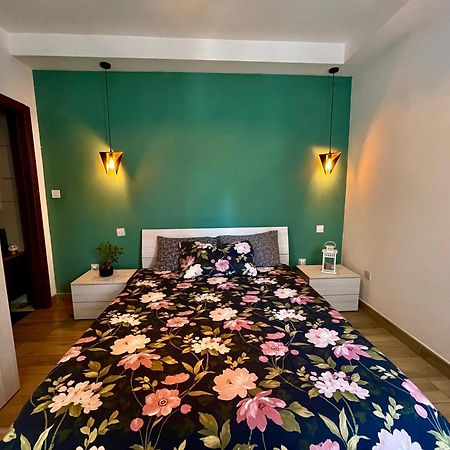 Airport Accommodation Deluxe Bedroom And Private Bathroom Near Airport Self Check In And Self Check Out Mqabba Екстер'єр фото